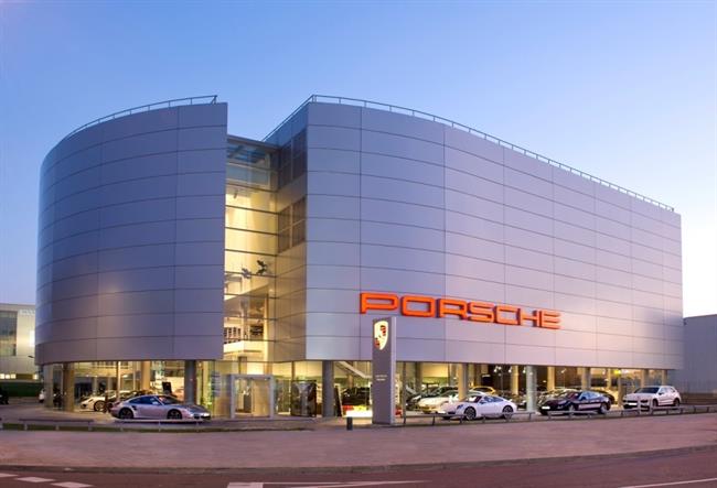 Porsche renueva su colaboración con la Universidad Técnica Checa de Praga