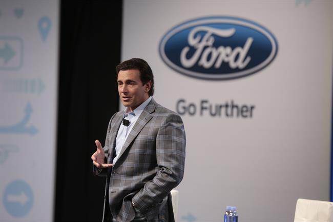Ford relevará a su presidente, Mark Fields, y lo sustituirá por el responsable de Smart Mobility