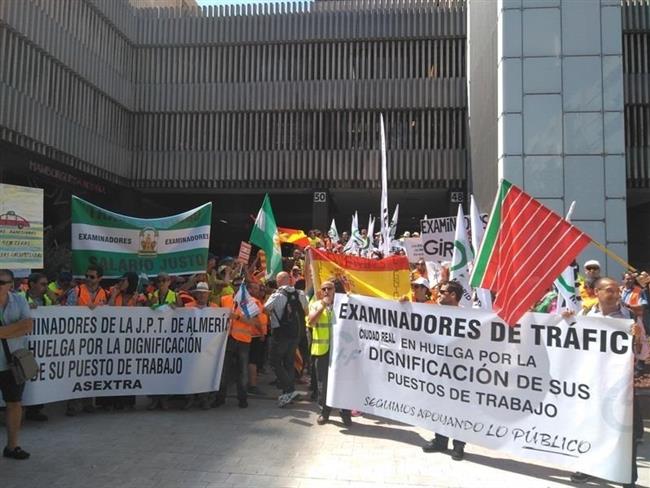 Examinadores de tráfico podrían ir a una huelga indefinida en septiembre