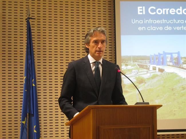 De la Serna recalca que el Estado "no va renacionalizar" autopistas