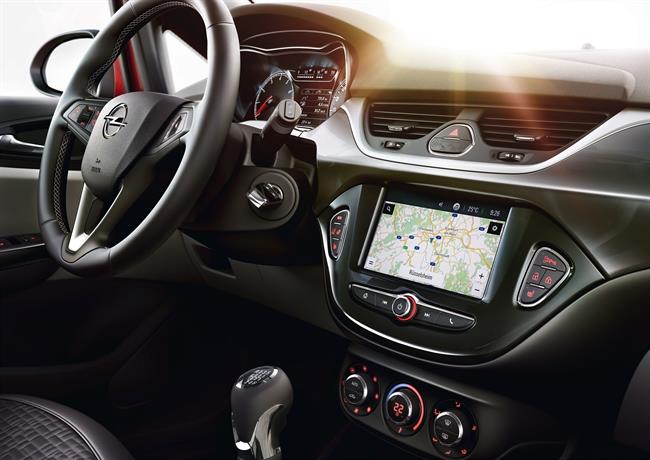 Economía/Motor.- Opel incorpora el sistema multimedia Navi 4.0 IntelliLink a sus modelos Karl, Adam y Corsa