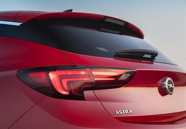 PSA cierra la compra de Opel y Vauxhall con el objetivo de que sean rentables en 2020
