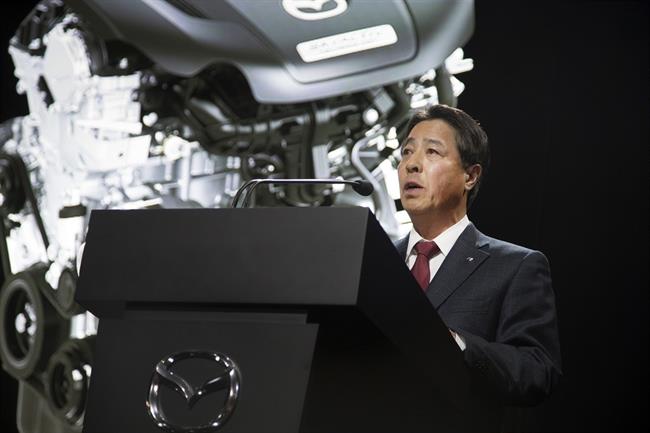 Mazda introducirá el primer motor comercial de gasolina del mundo con encendido por compresión en 2019