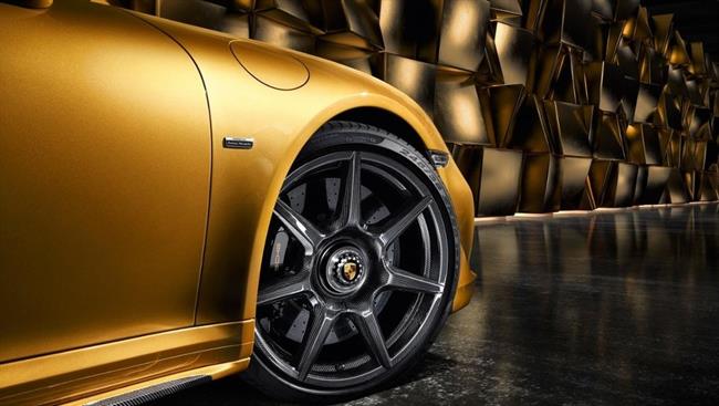 Porsche ofrecerá llantas de fibra de carbono un 20% más ligeras al 911 Turbo S Exclusive Series en 2018