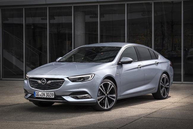 Opel incorpora un nuevo motor diésel BiTurbo de 210 caballos al Insignia