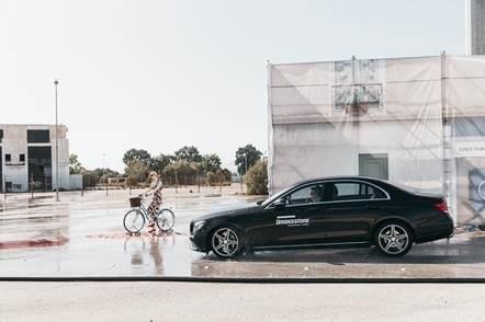 Bridgestone lanza el neumático para turismos Turanza T005, diseñado y fabricado en Europa