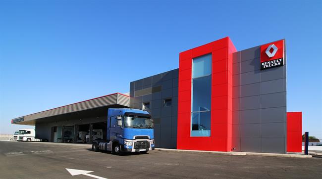 R1 Gama inaugura su concesionario Renault Trucks en Almería