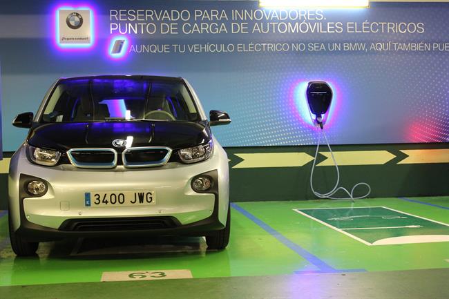 BMW y El Corte Inglés acuerdan instalar cargadores eléctricos en centros comerciales de Madrid