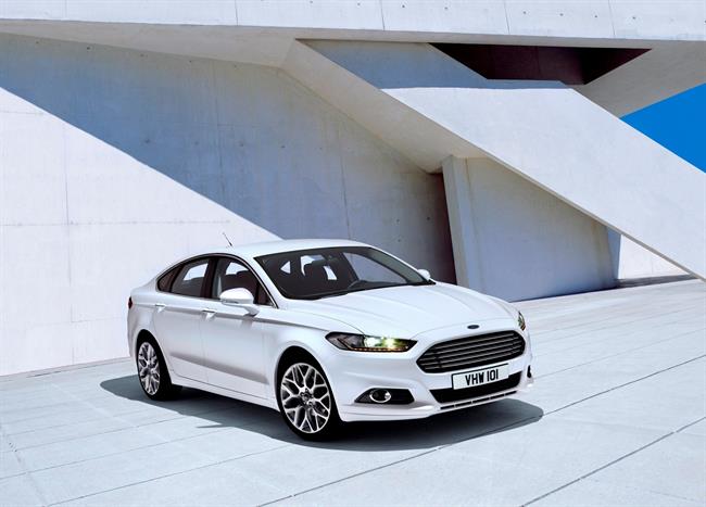 Estados Unidos investiga casi 850.000 vehículos Ford Fusion (Mondeo) por problemas en el volante