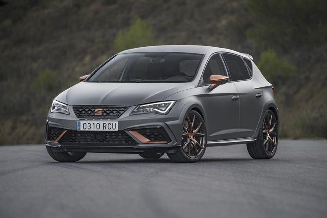 Seat venderá en España 40 unidades del León Cupra R, el coche de serie más potente de su historia