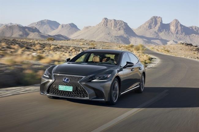 Las primeras unidades del nuevo Lexus LS 500h llegarán a España a finales de diciembre