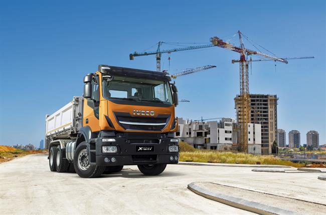 CNH Industrial escapa de pérdidas en 2017, al ganar 254 millones por los menores extraordinarios