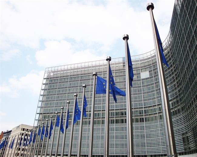 Bruselas pide a Alemania acciones "urgentes" por las pruebas en humanos sobre emisiones diésel