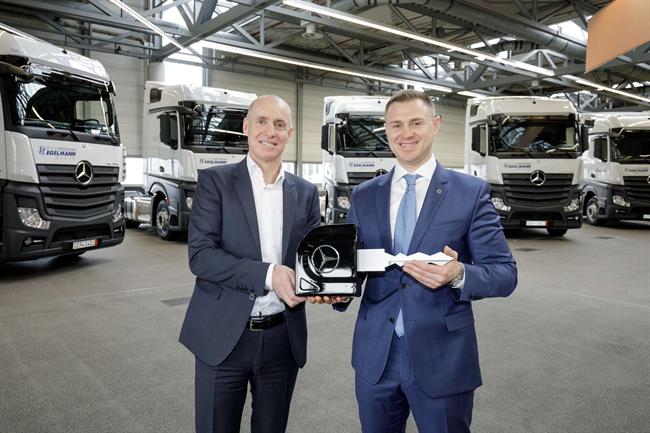 Mercedes-Benz Trucks entrega 1.000 unidades del Actros 1845 LS al grupo Hegelmann
