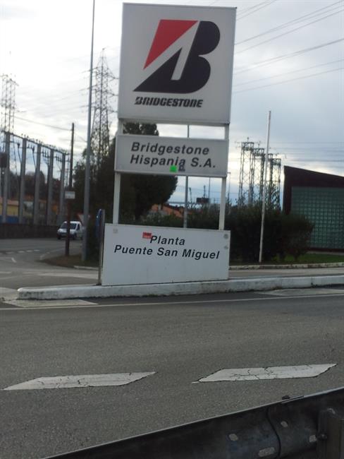 Desconvocada la huelga en Bridgestone tras un preacuerdo que recoge un incremento salarial del IPC real