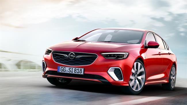 El nuevo Opel Insignia GSi llegará a los concesionarios españoles a mediados de marzo