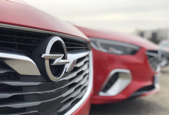 La caída del diésel se debe a "publicidad que asusta" y a decisiones de administraciones, según Opel