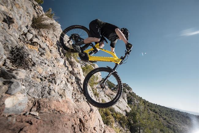 Peugeot presentará en Ginebra una nueva bicicleta de montaña eléctrica con batería integrada