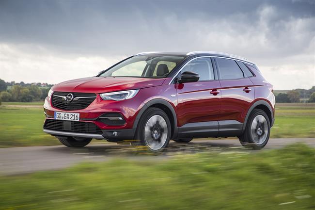 Opel refuerza el acabado 'Ultimate' del Grandland X con un motor de 177 caballos