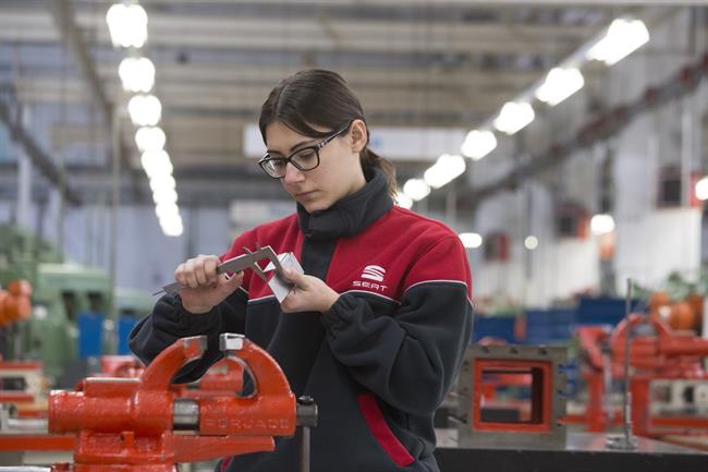 La escuela de Seat elimina los ciclos de Grado Medio y solo ofertará de Grado Superior