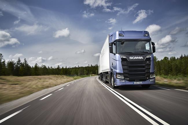 Los fabricantes piden que no se usen los mismos criterios de CO2 para coches y camiones