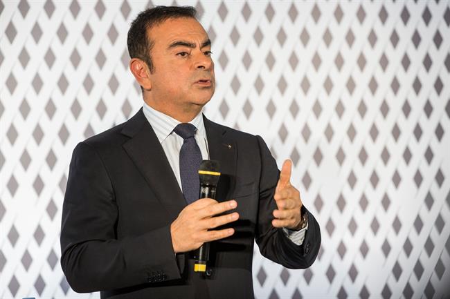 Ghosn califica como "improbable" una fusión entre Renault y Nissan antes de 2020