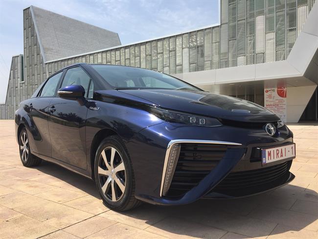 Toyota aspira a vender 30.000 vehículos anuales de pila de combustible a partir de 2020