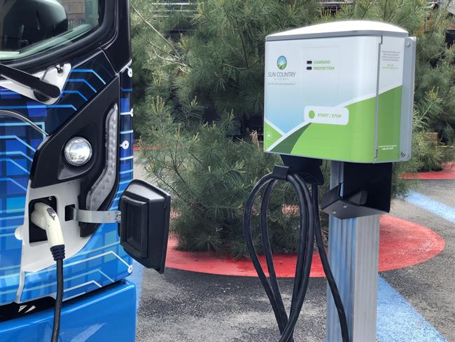 El 60% de los españoles ve el coche eléctrico como la solución ideal de movilidad urbana