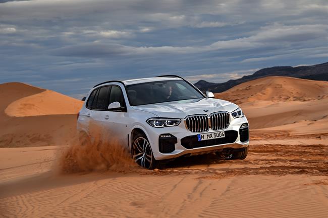 BMW lanzará en noviembre el nuevo X5, el primer modelo de la marca que se puede abrir desde el móvil