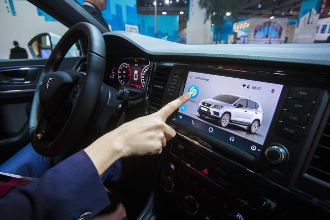 Seat se asocia con Shazam para incorporar la 'app' a sus vehículos