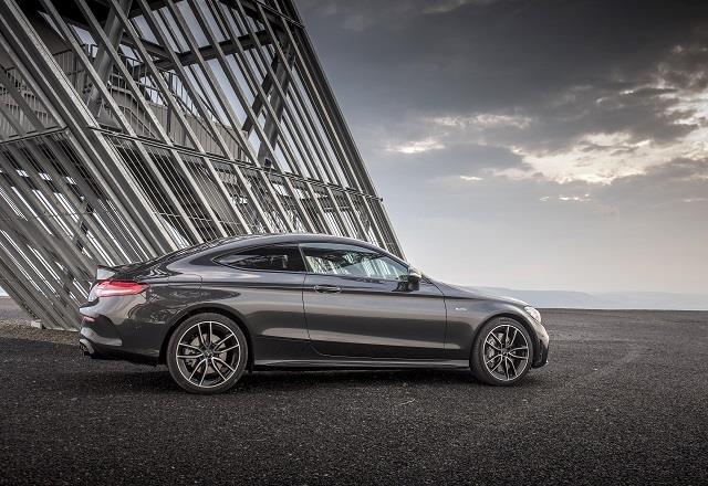 Mercedes-Benz renueva su Clase C, que incorpora nuevas motorizaciones y elementos de seguridad