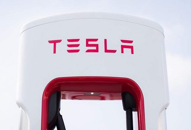 Tesla suma 25 supercargadores en España y sobrepasa los 400 en Europa