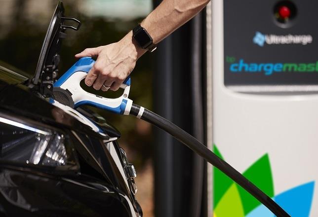 Mapfre cuenta con 13 grúas híbridas y 20 vehículos taller eléctricos en España