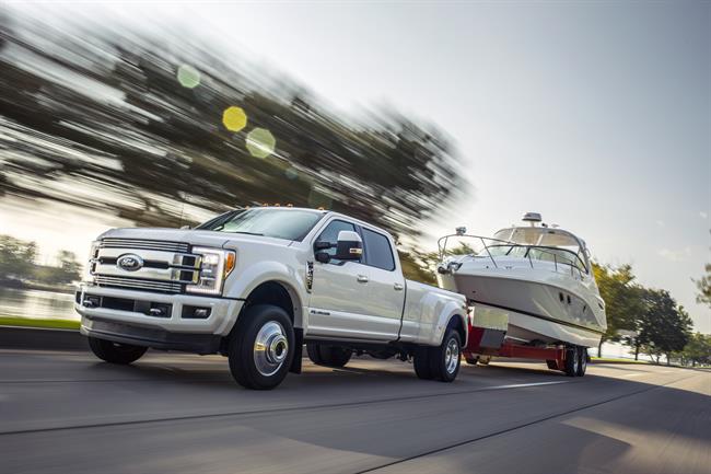 China lastra el resultado semestral de Ford, que reduce un 23% su beneficio
