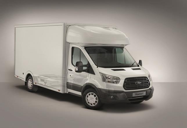 Ford abre los pedidos del Transit Chasis, con altura de carga menor y 200 kg de cara útil adicional