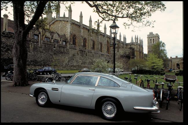 Aston Martin lanzará una edición limitada a 25 unidades del DB5 de Goldfinger