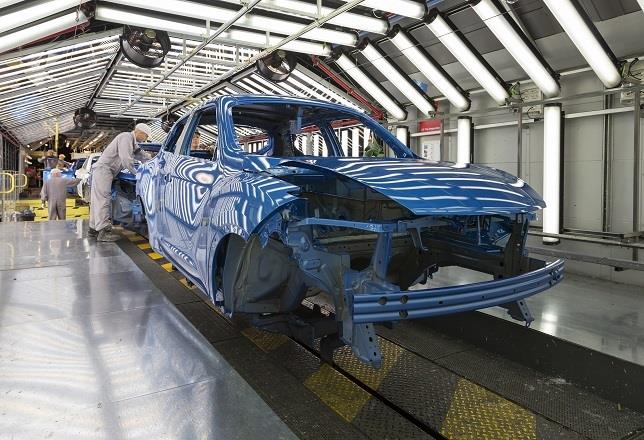 Nissan y Mazda, únicos fabricantes japoneses que recortaron su producción en julio