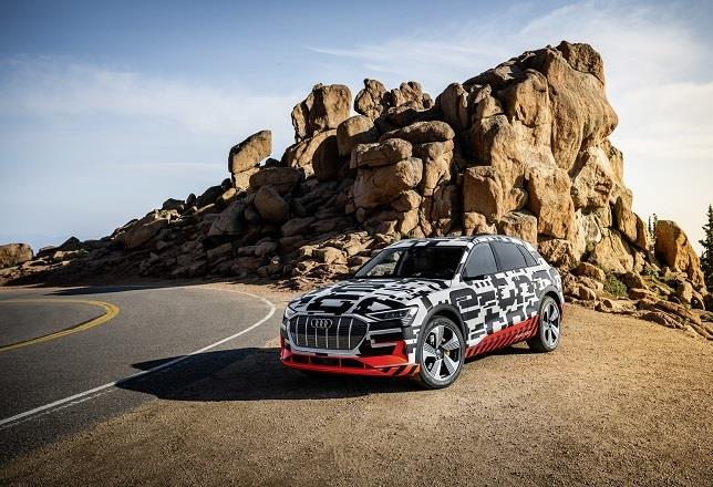 Audi inicia en Bruselas la producción "masiva" del e-tron, que verá la luz el 17 de septiembre