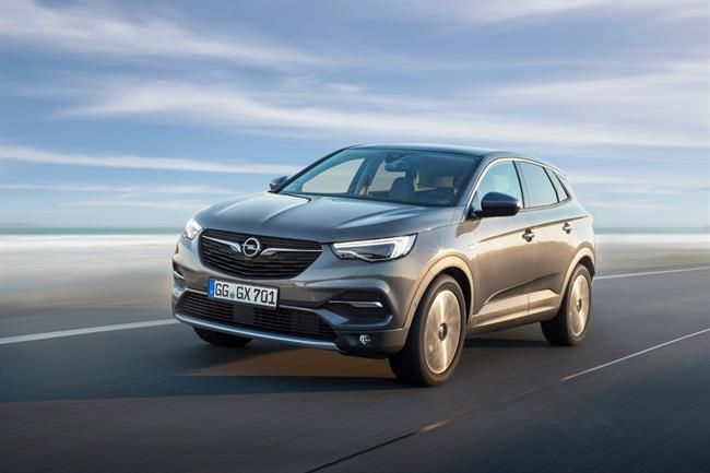 Opel amplía la oferta del Grandland X con un motor de gasolina con 180 caballos