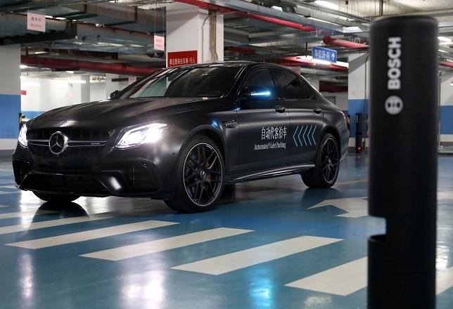 Daimler y Bosch prueban su proyecto de estacionamiento automatizado en China