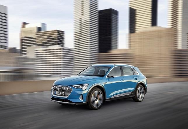 Audi desvela el e-tron, su primer todocamino 100% eléctrico, con 400 kilómetros de autonomía