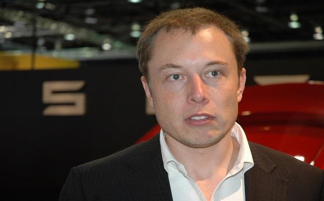 Musk rechaza acuerdo con la SEC y se niega a aceptar una multa y dejar la compañía
