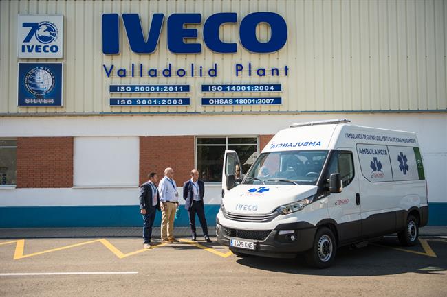 Iveco entrega al Grupo Tenorio la primera ambulancia impulsada por gas natural de Europa