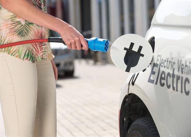 Las matriculaciones de vehículos eléctricos hasta septiembre ya superan a las de todo 2017
