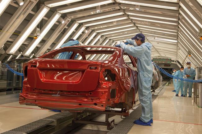 Las ventas de coches en China registran en septiembre la mayor caída en casi 7 años