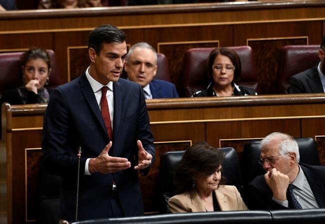 Pedro Sánchez visita la factoría de Motores y las nuevas instalaciones de Renault en Valladolid