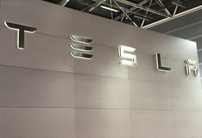 Tesla cumple su promesa y cierra el tercer trimestre con un beneficio de más de 270 millones