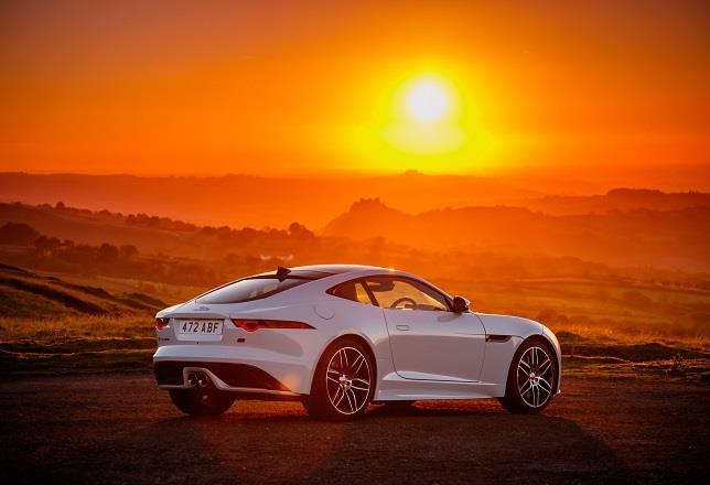 Jaguar lanza una edición limitada del F-Type para celebrar sus 70 años de deportivos