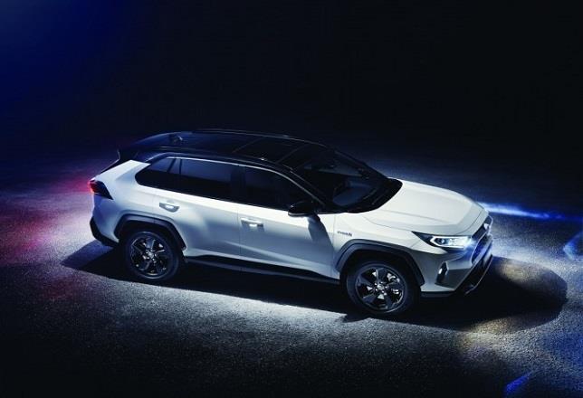Toyota España pone a la venta el nuevo RAV4 Hybrid con un nuevo sistema híbrido eléctrico