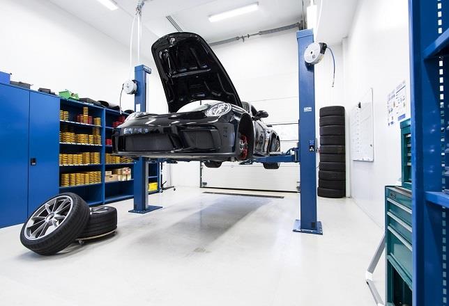 Tenneco firma un acuerdo para adquirir Öhlins Racing por 140 millones de euros
